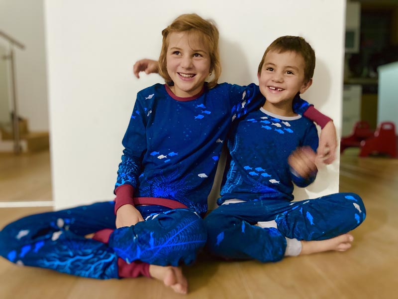 Střih a návod na jednoduché dětské pyžamo