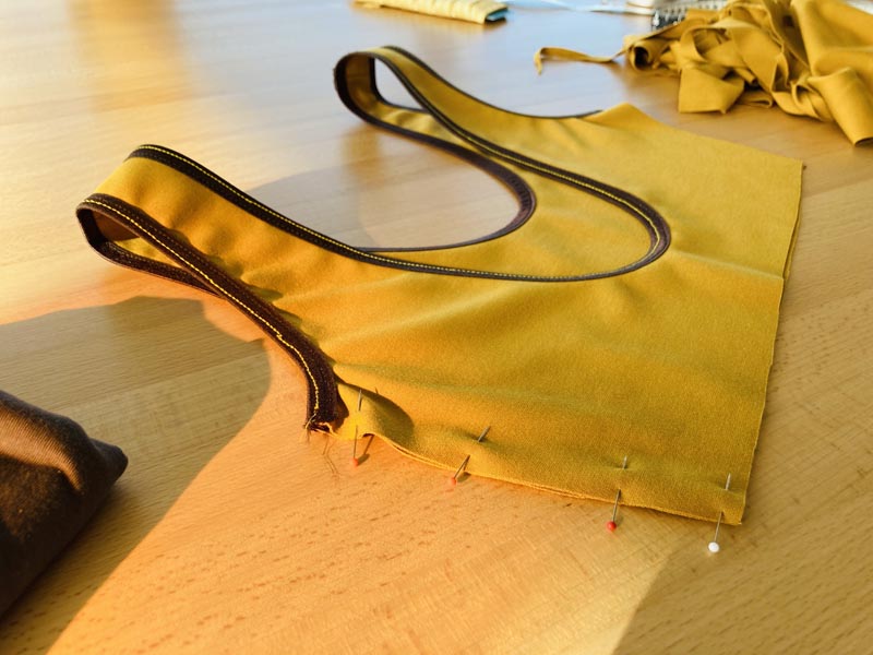 Jak ušít dámský podprsenkový top