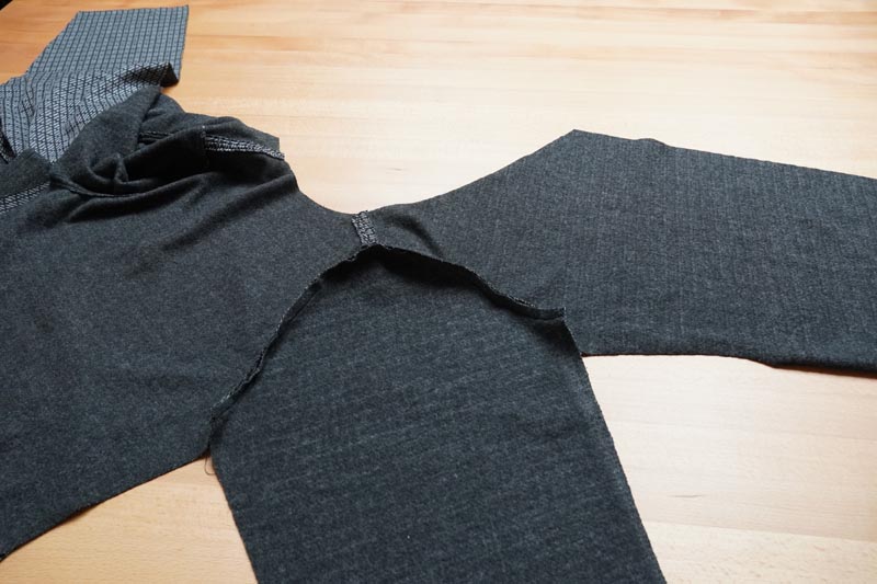 Jak ušít cardigan (návod a střih)