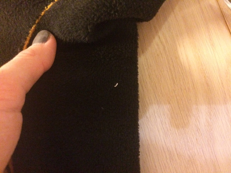 Jak ušít dámskou mikinu s kapucí (návod a střih)