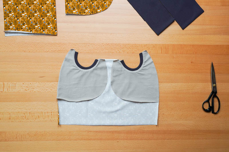 Jak ušít jednoduchou úpletovou sukni - kapsy (kompletace kapsových váčků)