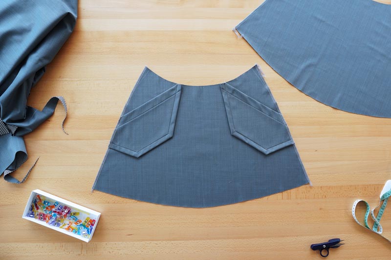 Návod jak ušít dámskou zimní sukni - našití kapes na sukni