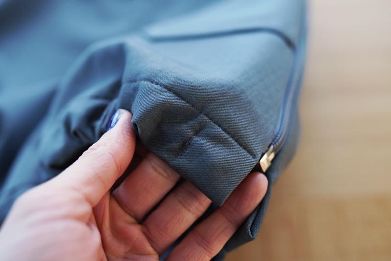 Návod jak ušít dámskou zimní sukni - zakončení spodního lemu sukně - stažení gumičkou do tvaru balónové sukně