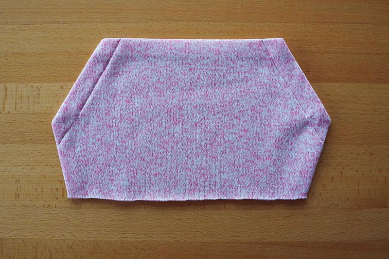 Střih a návod na dámskou mikinu s klokankou a kapucí - nakládaná kapsa (klokanka)