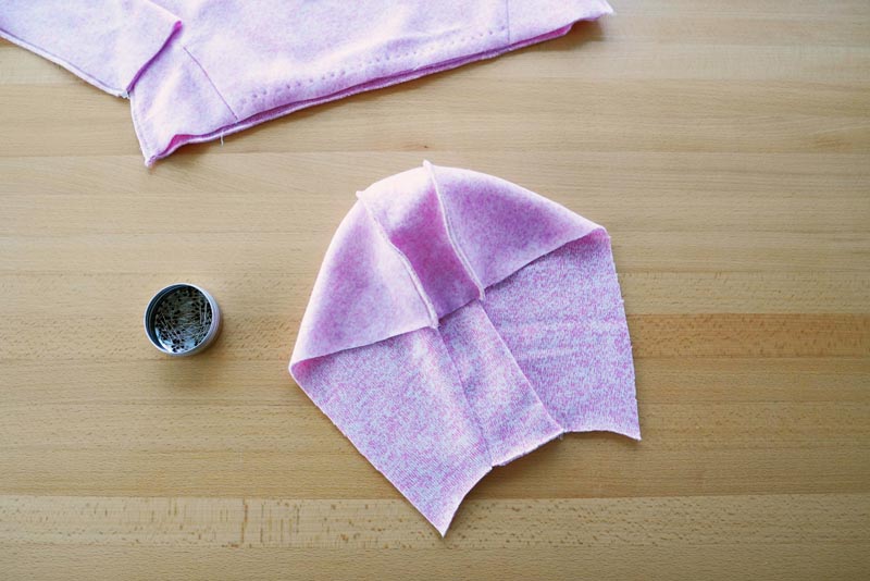 Střih a návod na dámskou mikinu s klokankou a kapucí - kapuce