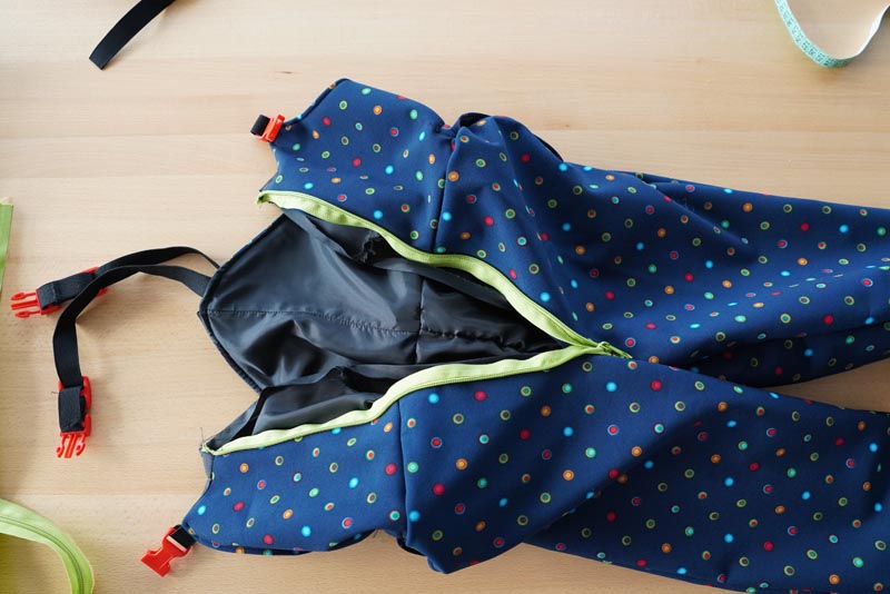 Střih a návod jak ušít dětské oteplováky - zip