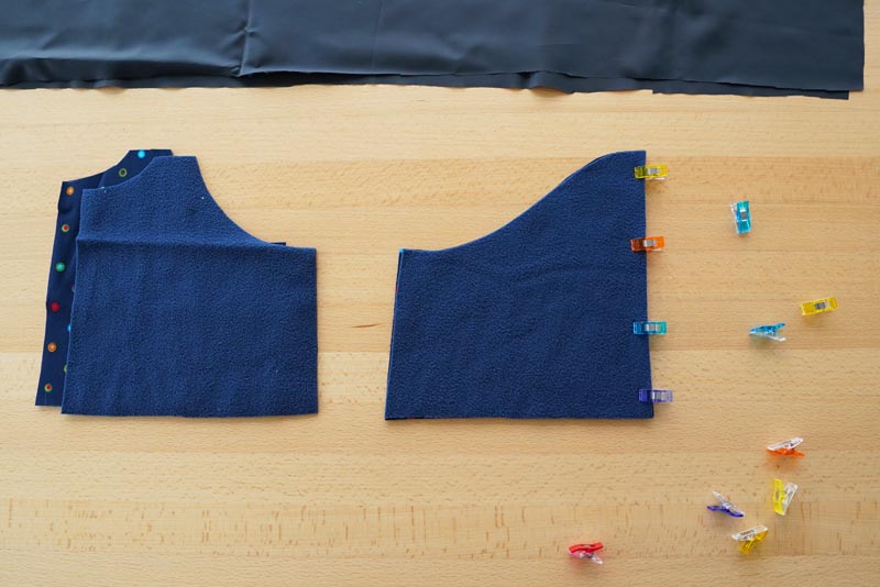 Střih a návod jak ušít dětské oteplováky - vrchní díl, zadní