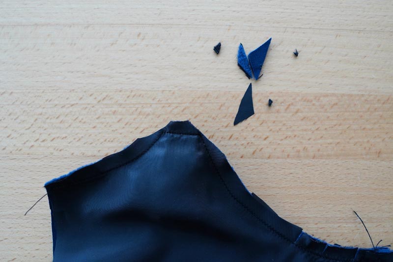 Střih a návod jak ušít dětské oteplováky - vrchní díly, kompletace vrchových a podšívkových dílů