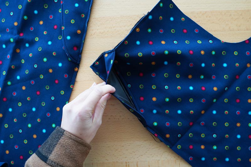 Střih a návod jak ušít dětské oteplováky - kapsy a patky