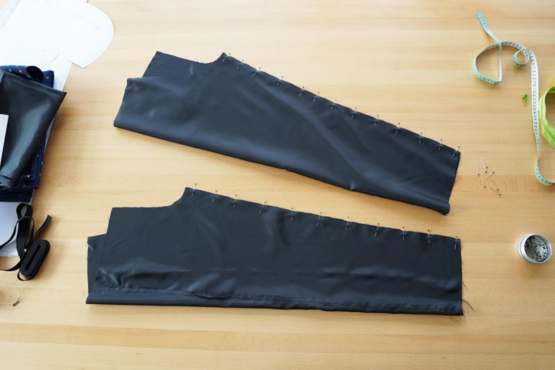 Střih a návod jak ušít dětské oteplováky - podšívka, krokové švy