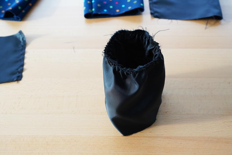 Střih a návod jak ušít dětské oteplováky - nohavicové díly do gumy