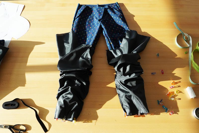 Střih a návod jak ušít dětské oteplováky - nohavicové díly do gumy