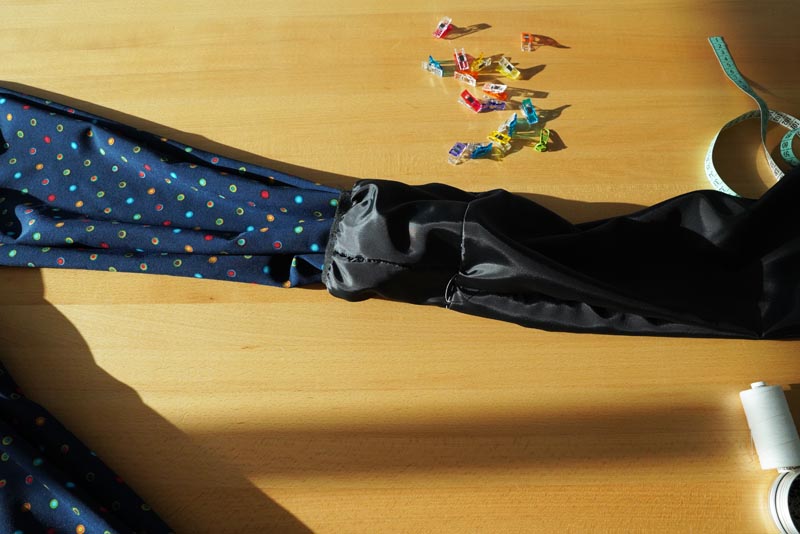 Střih a návod jak ušít dětské oteplováky - nohavicové díly do gumy