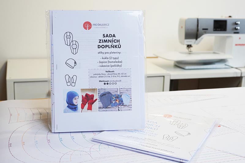 Tištěný (papírový) střih - sada zimních doplňků - kukla, rukavice, čepice