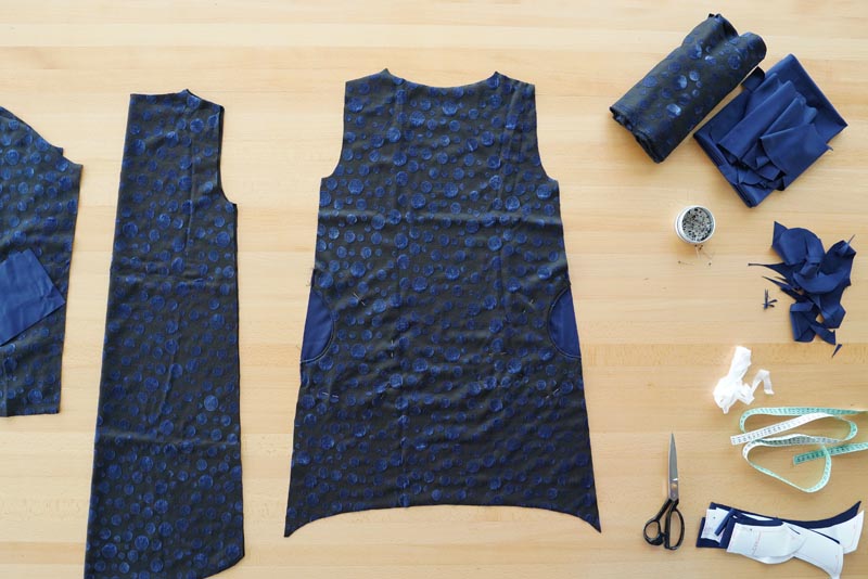 Návod a střih na jednoduché volnější podzimní / zimní šaty - šití kapsy