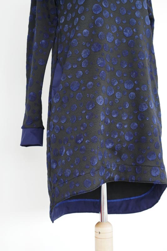 Návod a střih na jednoduché volnější podzimní / zimní šaty