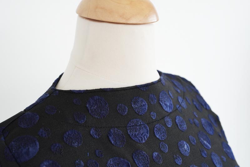 Návod a střih na jednoduché volnější podzimní / zimní šaty