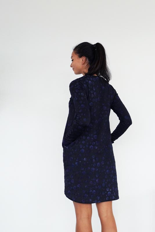 Návod a střih na jednoduché volnější podzimní / zimní šaty