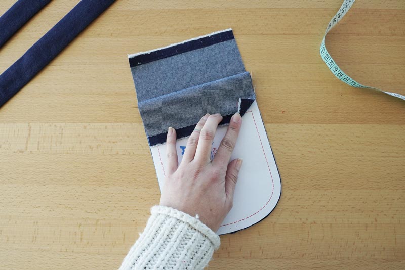 Nakládaná kapsa s ozdobným lemem - návod na šití