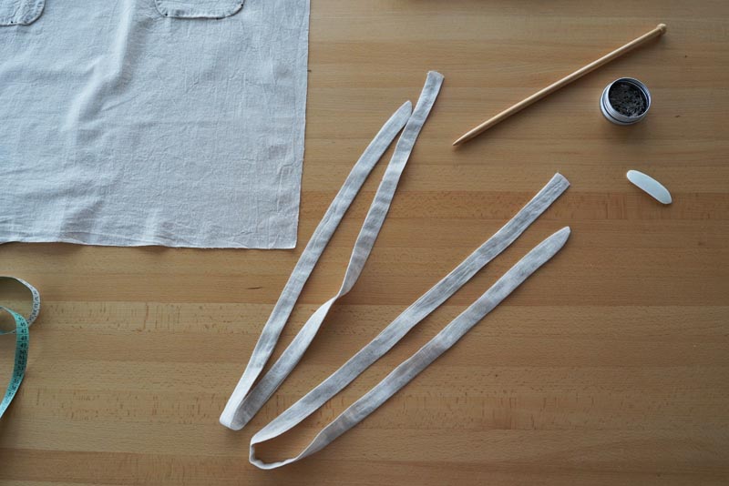 Střih na dámskou zástěru zdarma + návod na šití krok za krokem: Zavazování