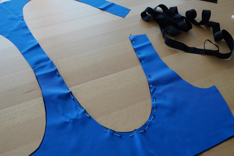 Jak ušít jednoduchý sportovní podprsenkový top