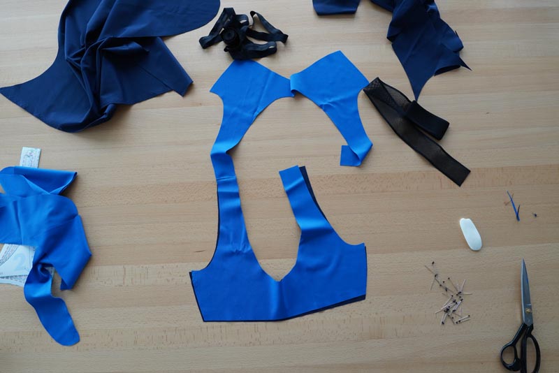 Jak ušít jednoduchý sportovní podprsenkový top