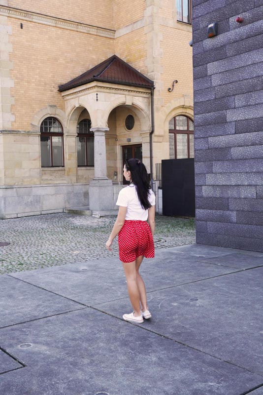 Jak ušít jednoduchou dámskou sukni bez střihu