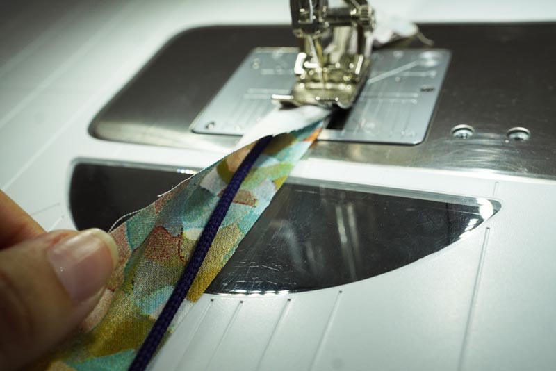 Jak ušít dámské maxišaty - špagetová ramínka