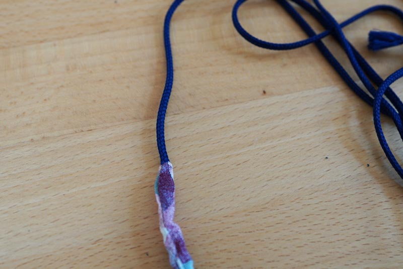 Jak ušít dámské maxišaty - špagetová ramínka