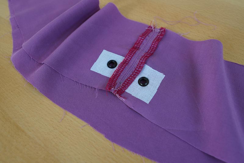 Jak ušít jednoduché dámské široké letní kalhoty s rozparkem - sešití pásku (pasového límce)