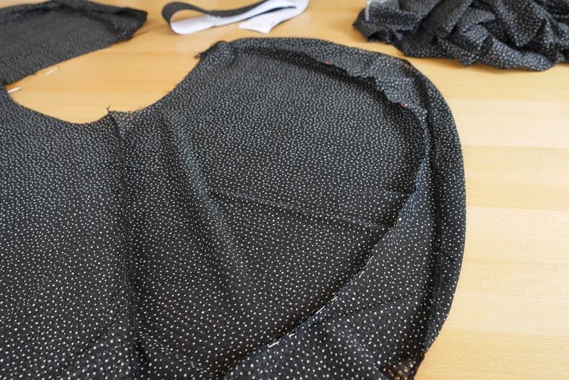 Střih na dámskou zavinovací sukni - návod jak ušít dámskou sukni - spodní lem (volán)