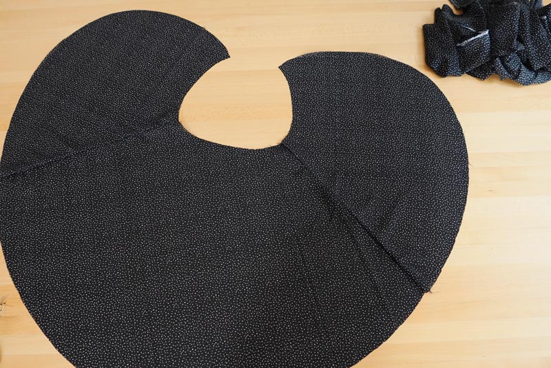 Střih na dámskou zavinovací sukni - návod jak ušít dámskou sukni - boční švy