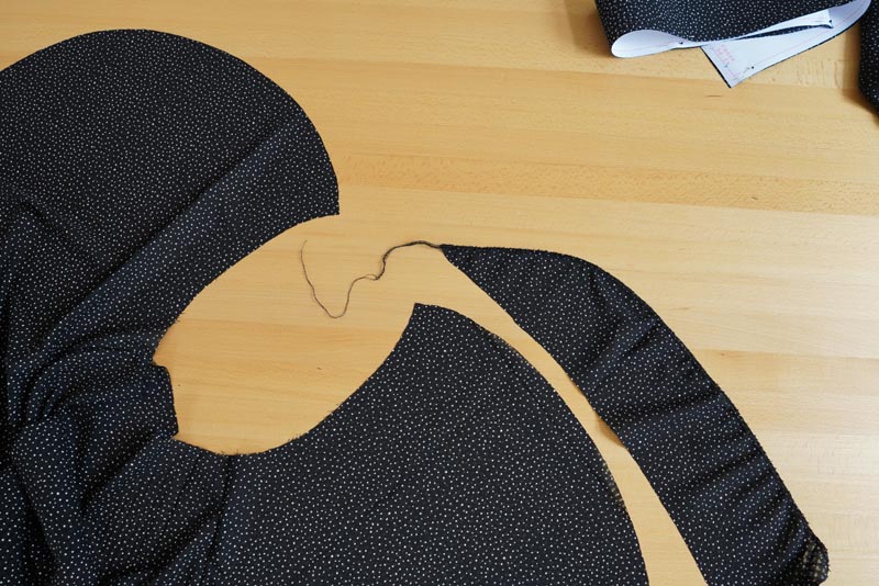 Střih na dámskou zavinovací sukni - návod jak ušít dámskou sukni - spodní lem (volán)