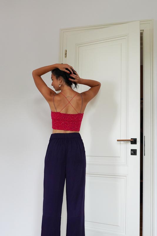 Jak ušít jednoduchý dámský podprsenkový crop top