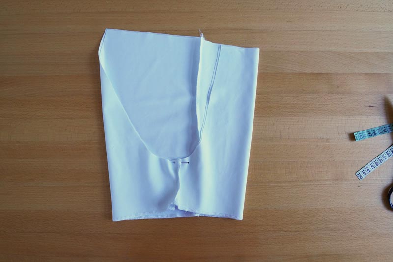 Střih na dámské šortky se sukní (sukni s všitými kraťasy) - sedový šev