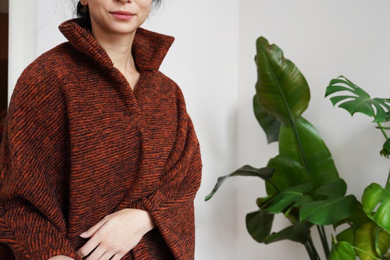 Střih a návod jak ušít dámské teplé pončo