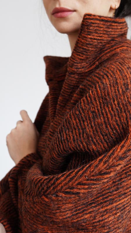 Střih a návod jak ušít jednoduché dámské pončo s límcem