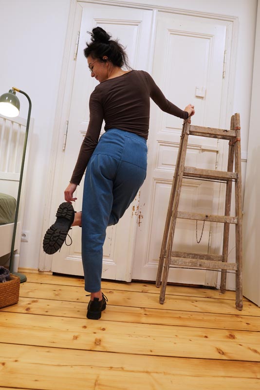 Střih na dětské nebo dámské balónové kalhoty + návod na šití kalhot zdarma