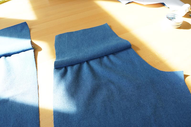 Dětský a dámský střih na kalhot + podrobný návod na šití balónových kalhot zdarma - sedlo v předním a zadním dílu