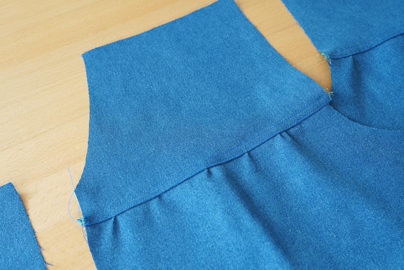 Dětský a dámský střih na kalhot + podrobný návod na šití balónových kalhot zdarma - sedlo v předním a zadním dílu