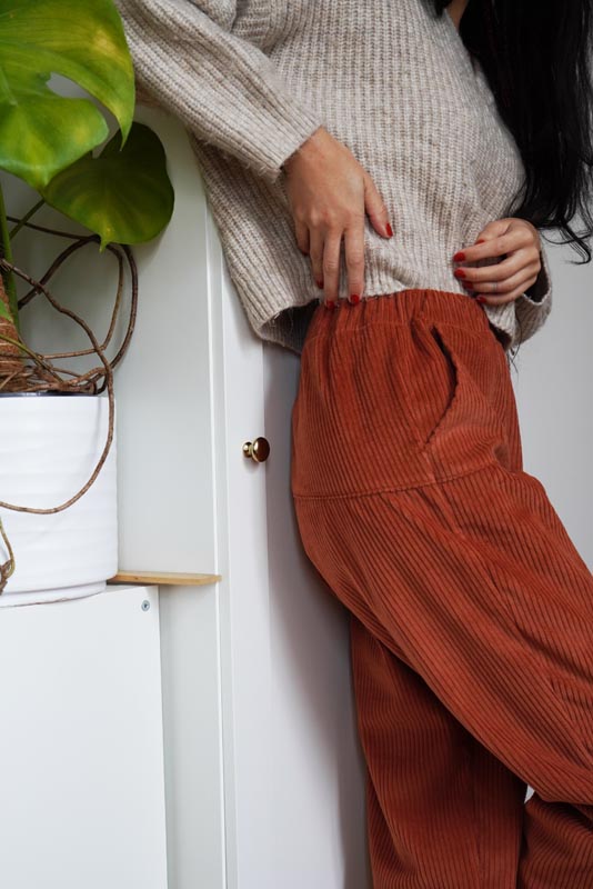 Jak ušít dámské nebo dětské balónové kalhoty se sedlem a pasem do gumy