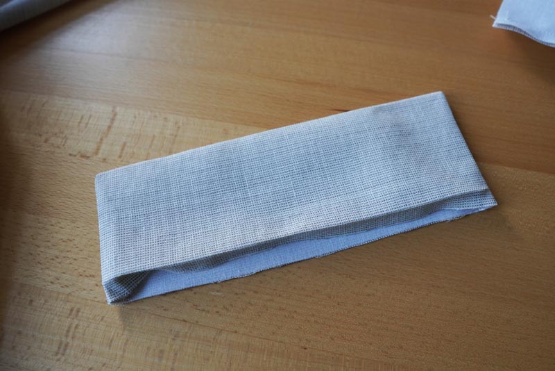 Jak ušít jednoduchou dámskou vrchní košili, podrobný návod na šití krok za krokem zdarma + střih v dámských velikostech 32-60. Manžety rukávů