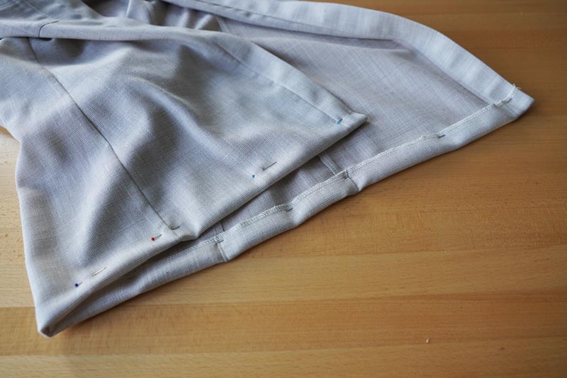 Jak ušít jednoduchou dámskou vrchní košili, podrobný návod na šití krok za krokem zdarma + střih v dámských velikostech 32-60. Spodní lem