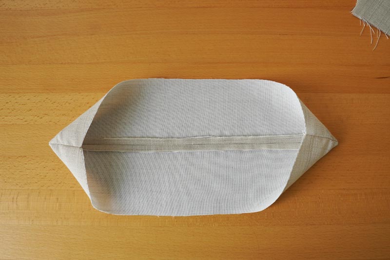 Jak ušít jednoduchou dámskou vrchní košili, podrobný návod na šití krok za krokem zdarma + střih v dámských velikostech 32-60. Límec