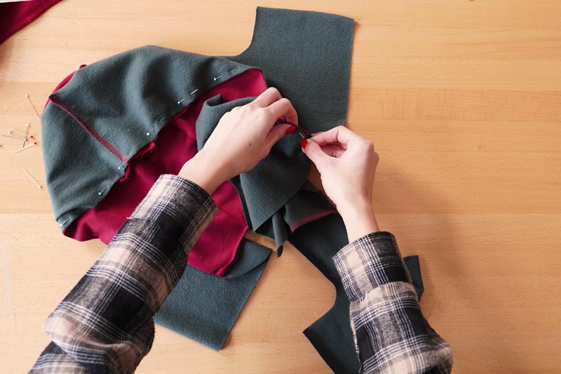 Jak ušít dámské šaty - kapuce