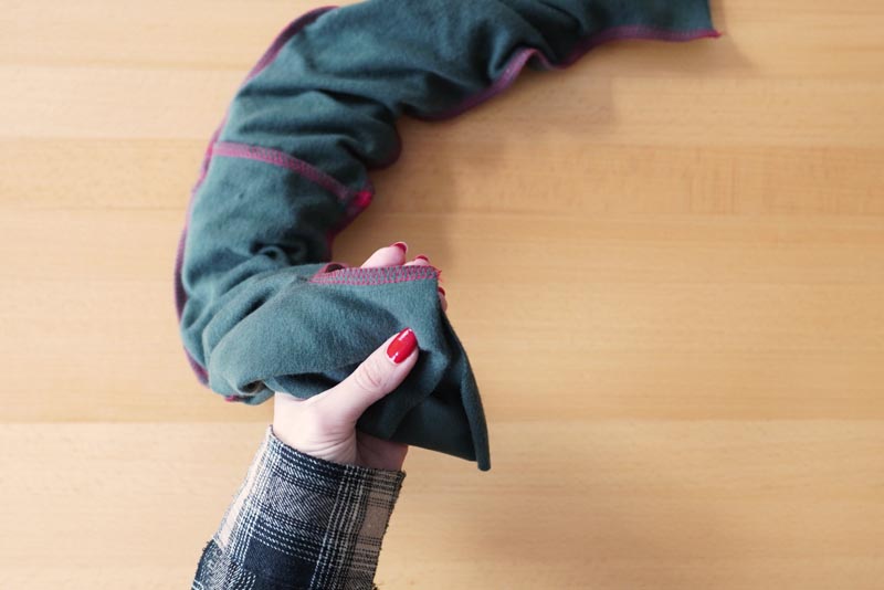 Jak ušít dámské šaty - kapuce