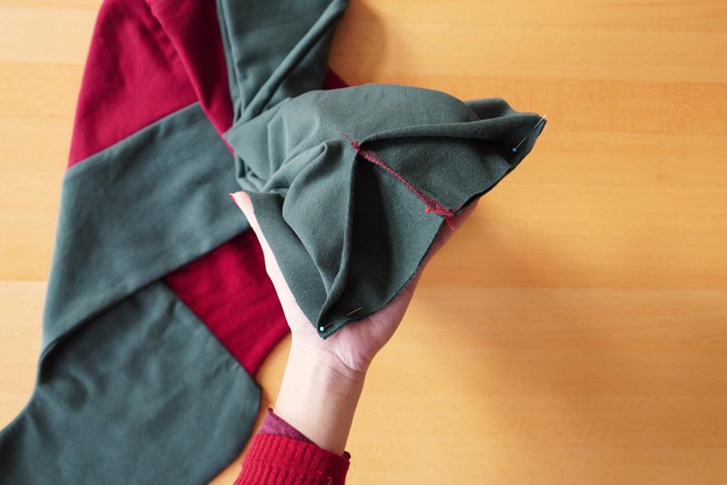 Jak ušít dámské šaty - vázanka (šála)