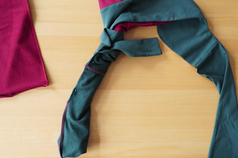 Jak ušít dámské šaty - vázanka (šála)