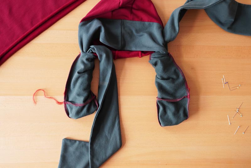 Jak ušít dámské šaty - vázanka (šála)