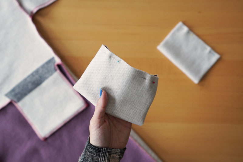 Podrobný návod jak ušít pohodlné dámské mikinové šaty - lemy (manžety) rukávů